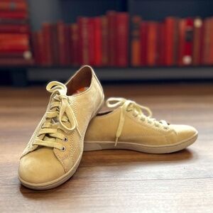 NWOT BORN Kai Tan Leather Comfort Sneaker Sz 6